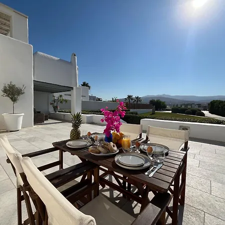 Semesterbostad Unique Beachfront Villa, 5 Bedrooms, Swimming Pool & Jacuzzi *