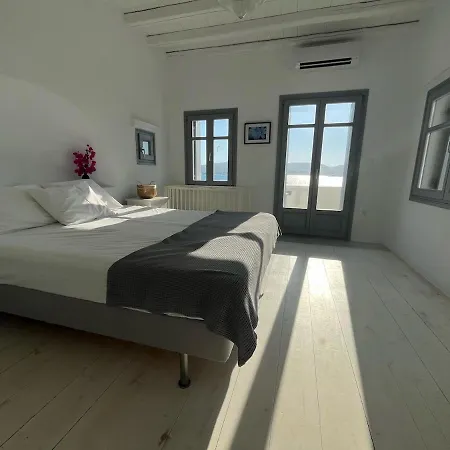 Semesterbostad Unique Beachfront Villa, 5 Bedrooms, Swimming Pool & Jacuzzi Pounda