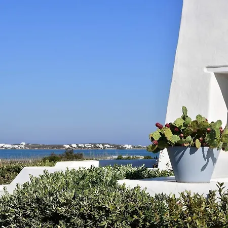 Unique Beachfront Villa, 5 Bedrooms, Swimming Pool & Jacuzzi Semesterbostad *