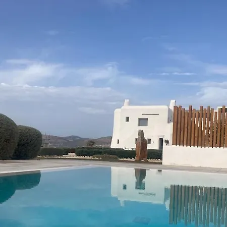 Unique Beachfront Villa, 5 Bedrooms, Swimming Pool & Jacuzzi * Púnda
