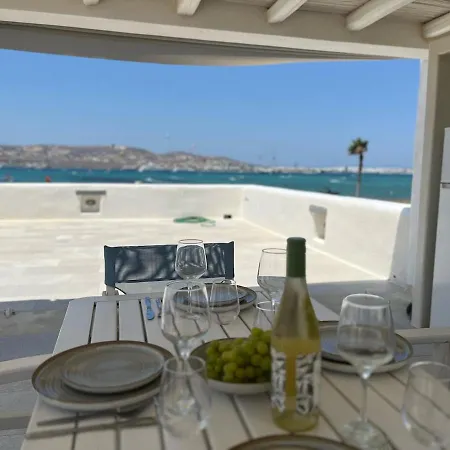 Unique Beachfront Villa, 5 Bedrooms, Swimming Pool & Jacuzzi Semesterbostad *