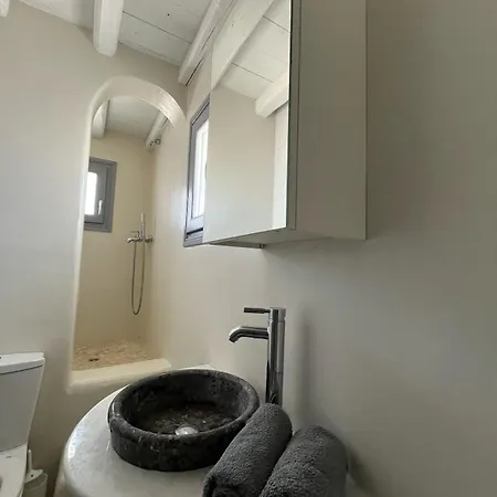 Semesterbostad Unique Beachfront Villa, 5 Bedrooms, Swimming Pool & Jacuzzi *