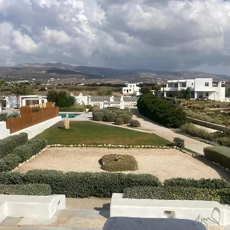 Unique Beachfront Villa, 5 Bedrooms, Swimming Pool & Jacuzzi * Púnda