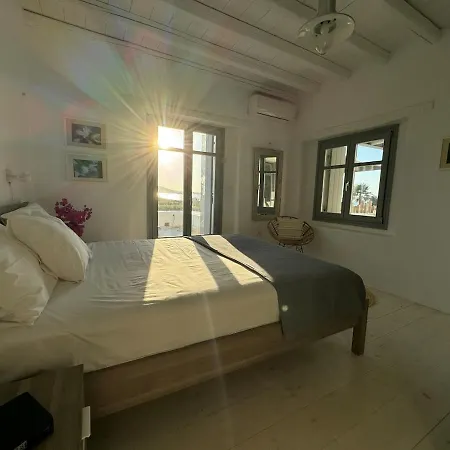 Unique Beachfront Villa, 5 Bedrooms, Swimming Pool & Jacuzzi